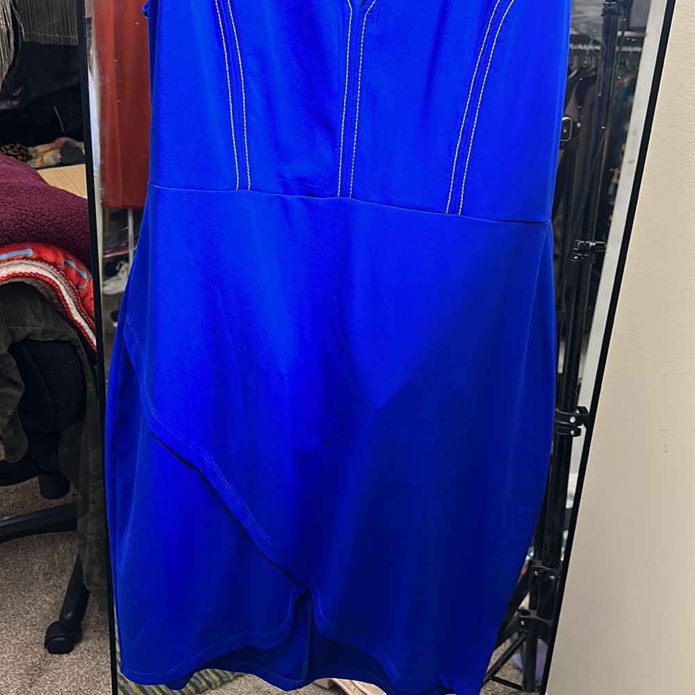 Dress - Picture 4 of 6